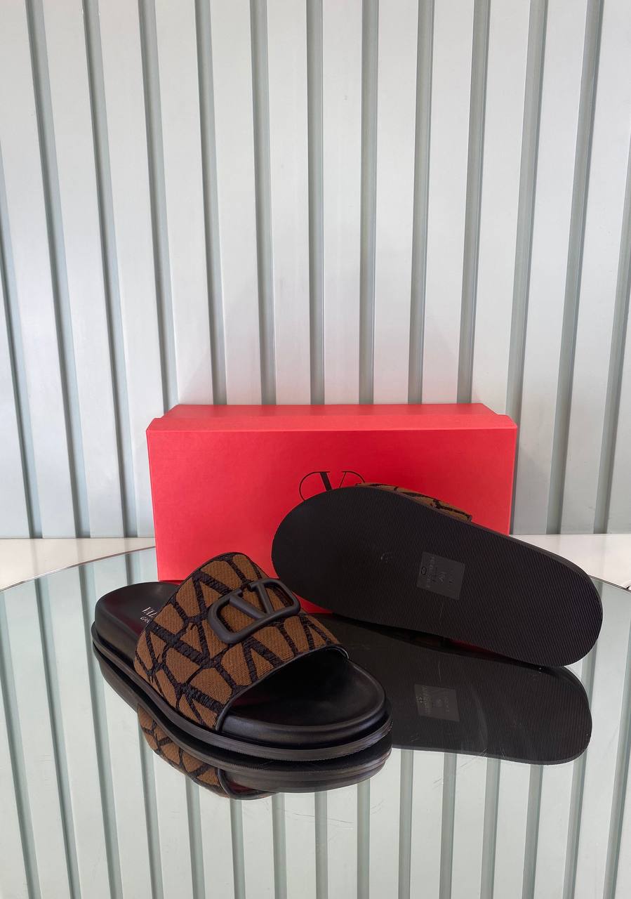 Valentino Vlogo Slipper Men