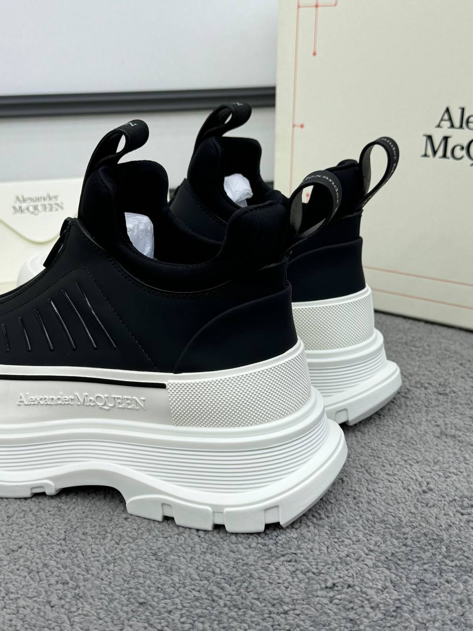 Alexander Mcqueen Bot