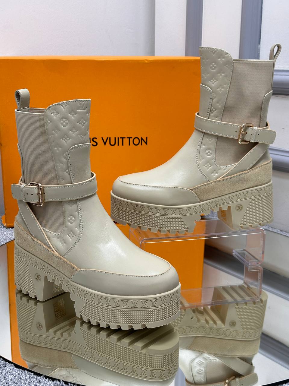 Louis Vuitton LV Women