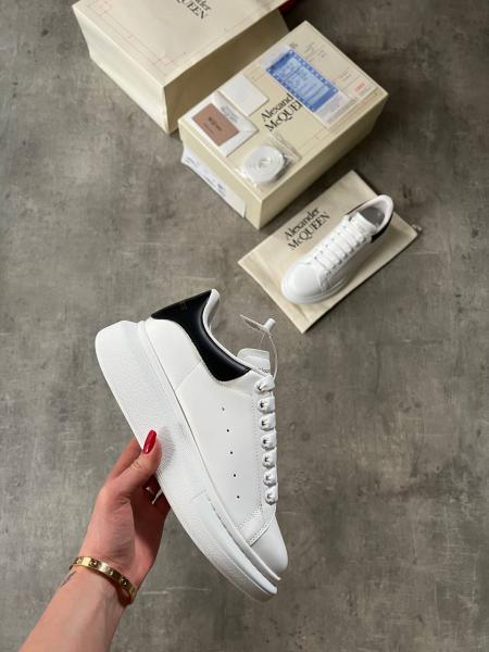 Alexander Mcqueen Unisex Sneaker