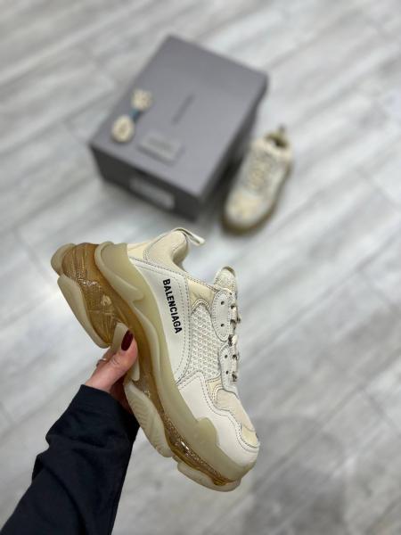 Balenciaga Triple S Kadın Sneaker